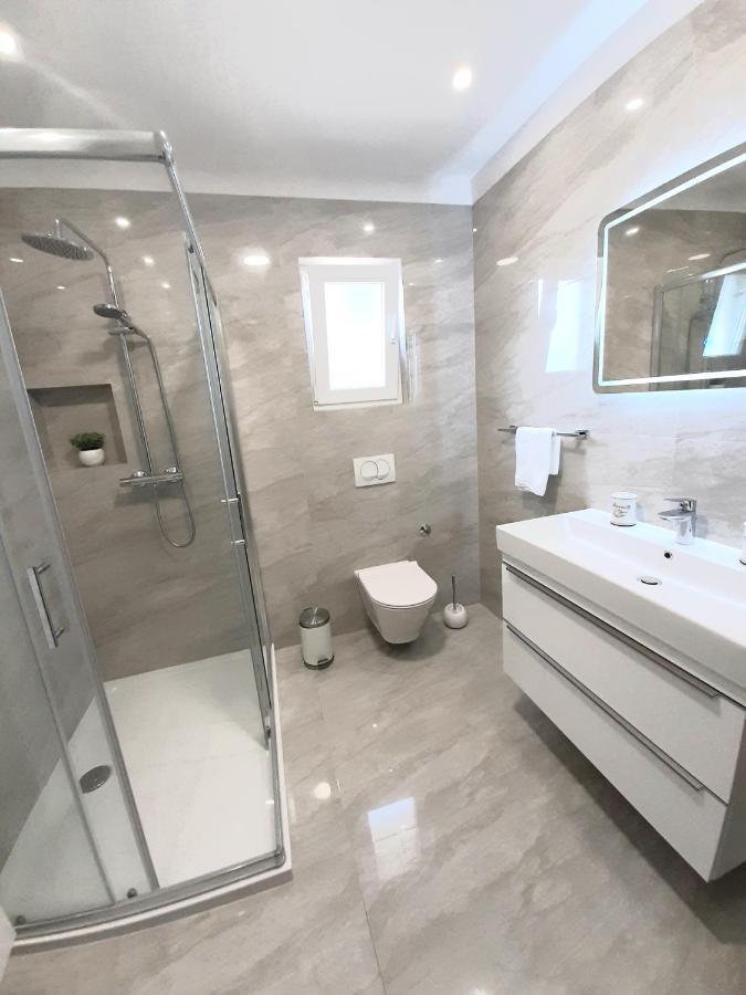 Apartments"Nika" With Private Pool Galovac  Ngoại thất bức ảnh