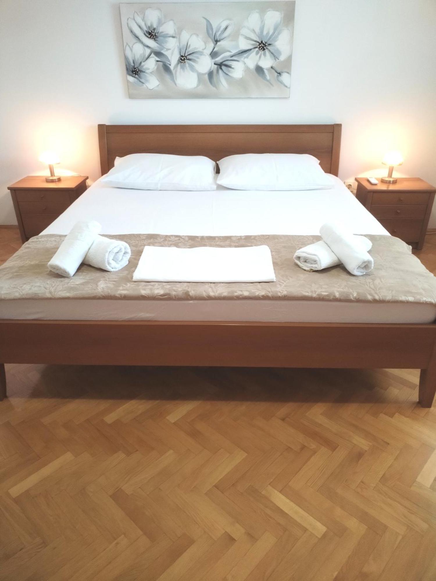 Apartments"Nika" With Private Pool Galovac  Ngoại thất bức ảnh