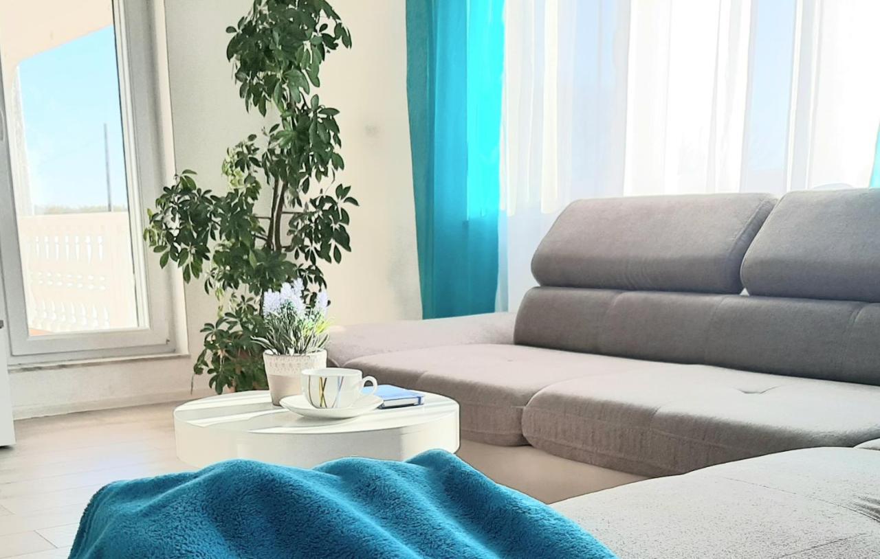 Apartments"Nika" With Private Pool Galovac  Ngoại thất bức ảnh